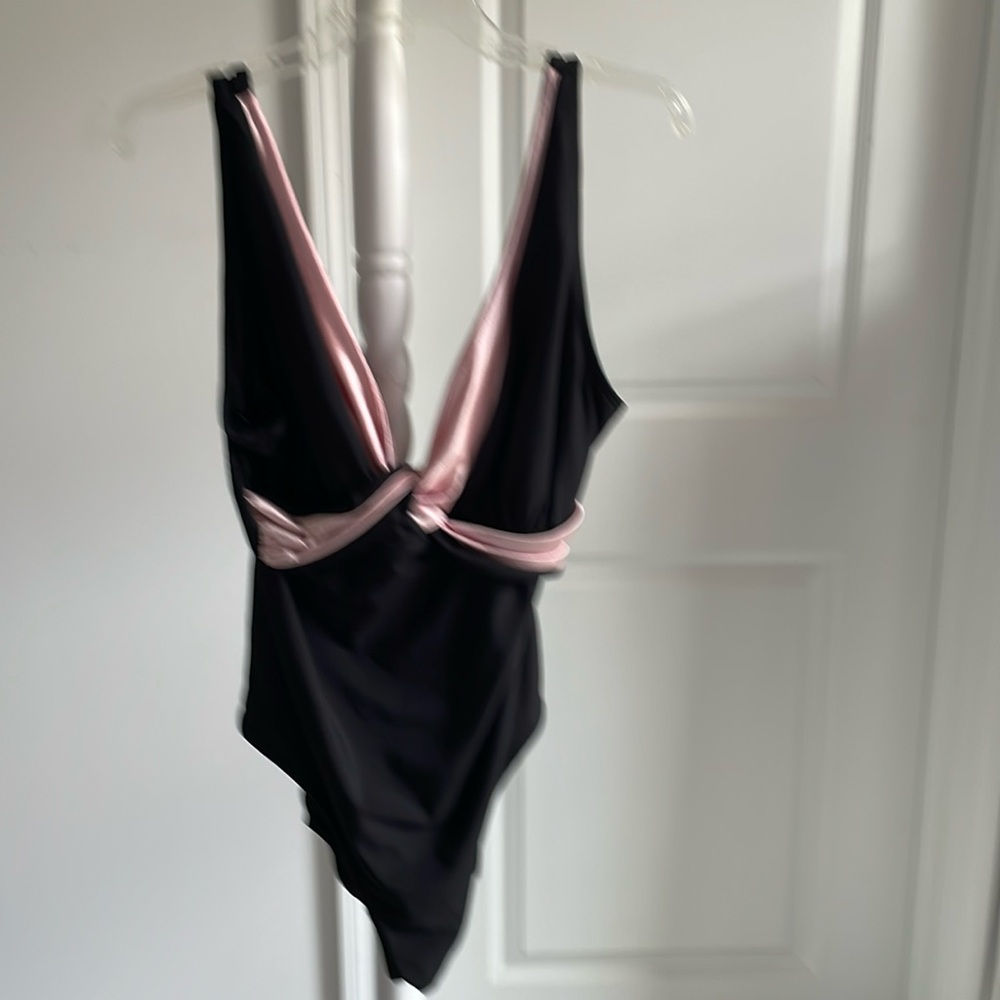 Brand:Longitude,Size:14,Color:Black/Pink.like new.